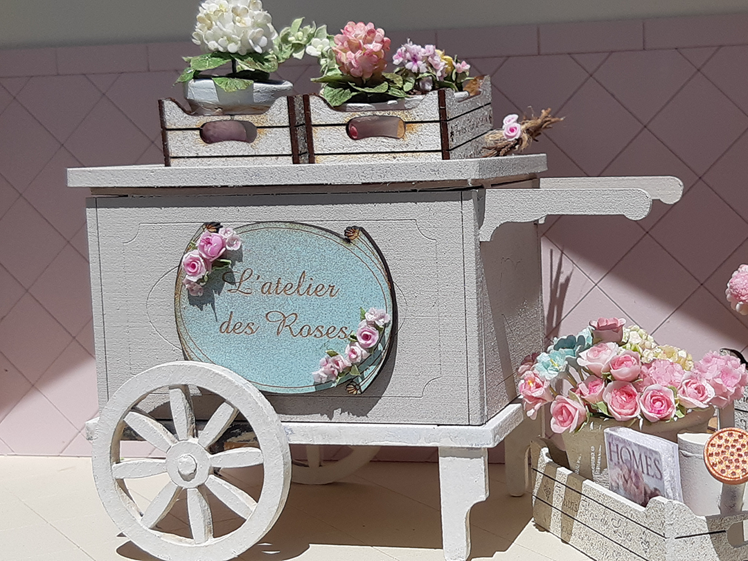 Carro venta ambulante, flores, helados, cupecakes